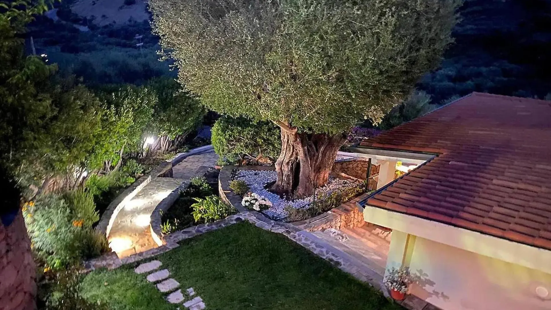 Villa With Terrace Overlooking The Sea Brunella Italien