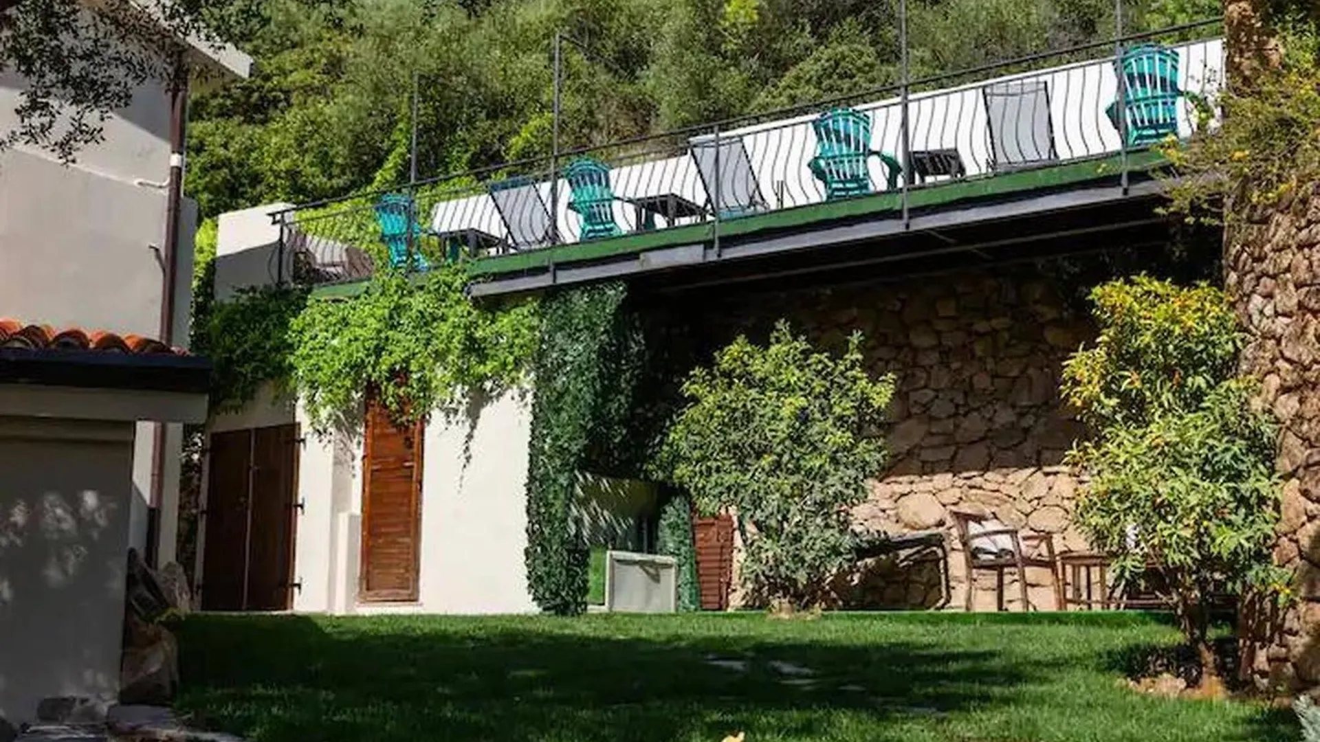 Villa With Terrace Overlooking The Sea Brunella