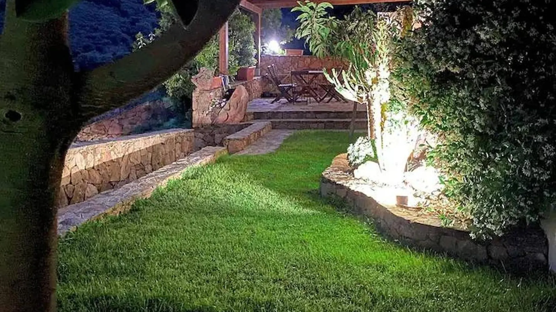 Villa With Terrace Overlooking The Sea Brunella Italien
